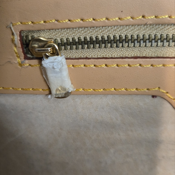 Messenger Bag w/ Crossbody Shoulder Strap (Unisex) - Picture 14 of 16